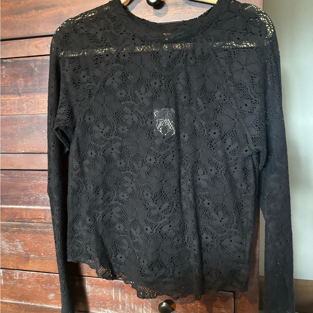Black Crochet Long-Sleeve Women's Top NWT Size L Runs small - Picture 2 of 5